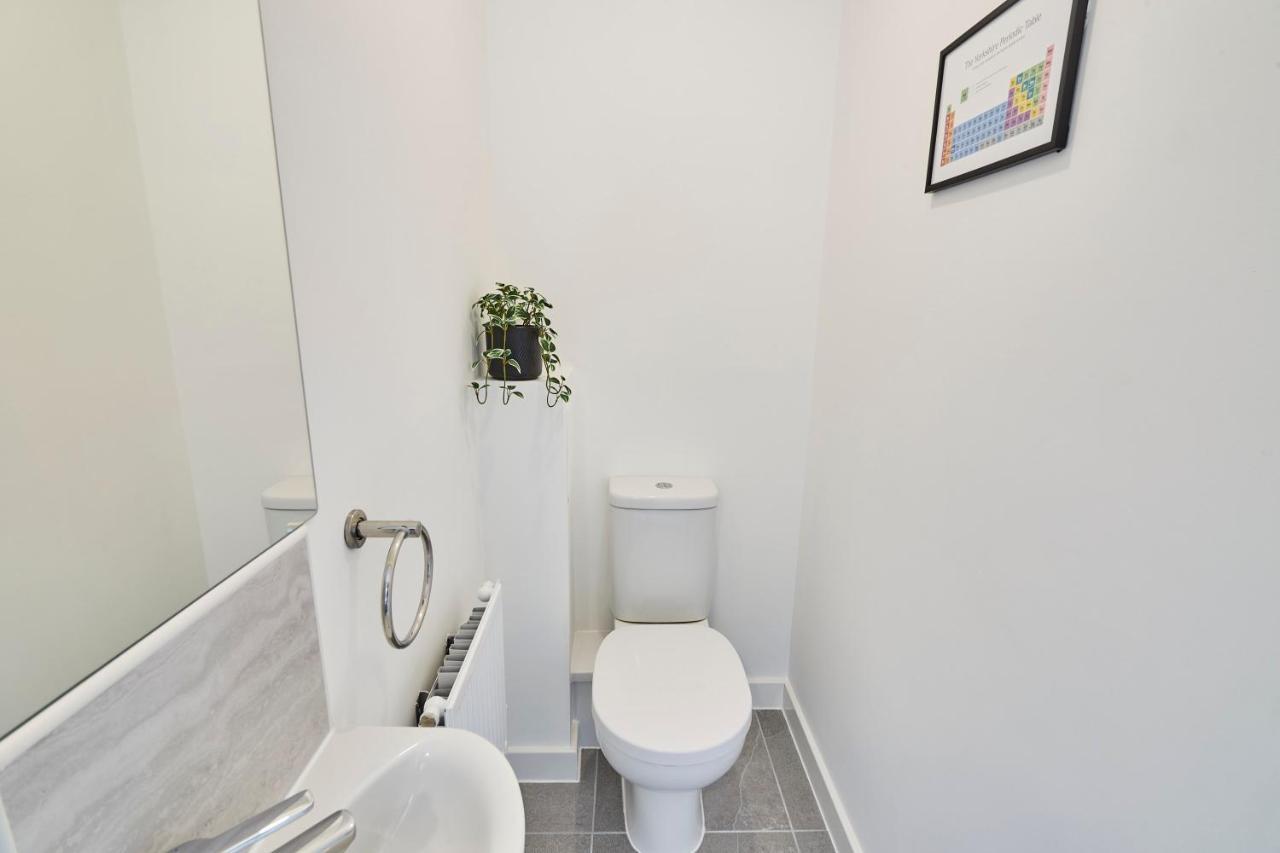 Host & Stay - Cayton Bay Cottage Екстер'єр фото