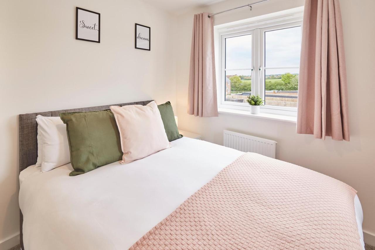 Host & Stay - Cayton Bay Cottage Екстер'єр фото